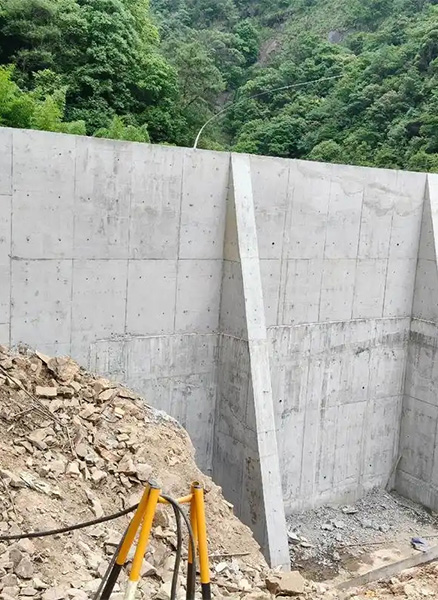 邯郸临漳县重力式挡土墙